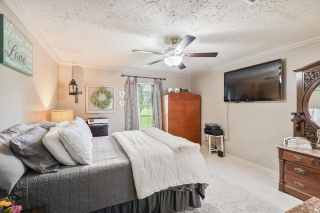 1129 Darby Loop, Conroe, TX 77385