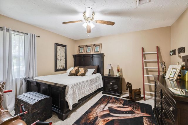 1129 Darby Loop, Conroe, TX 77385