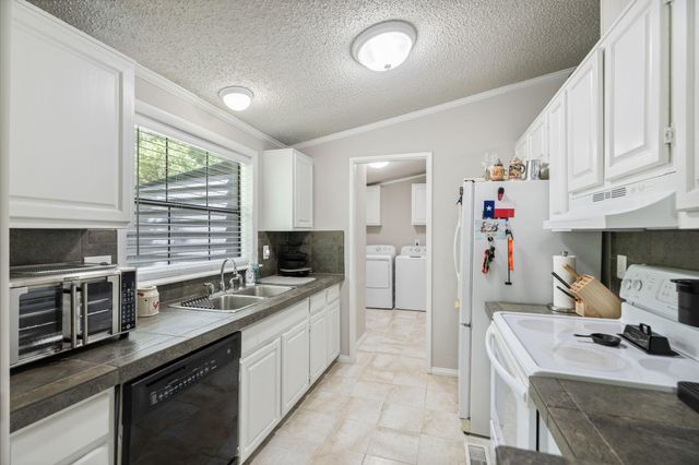1129 Darby Loop, Conroe, TX 77385