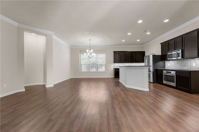 1736 Twin Pond Circle, College Station, TX 77845