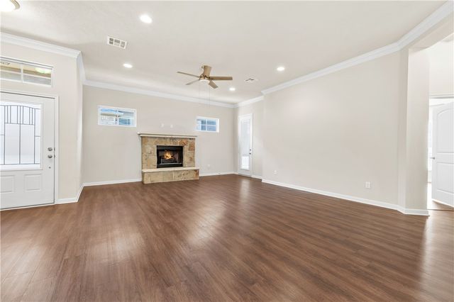 1736 Twin Pond Circle, College Station, TX 77845