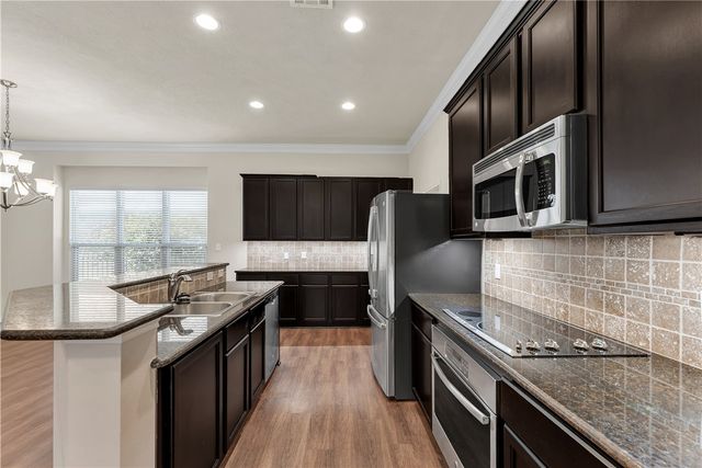 1736 Twin Pond Circle, College Station, TX 77845