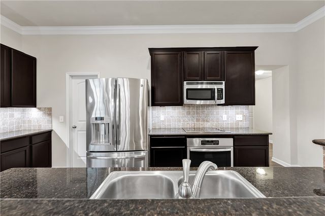 1736 Twin Pond Circle, College Station, TX 77845