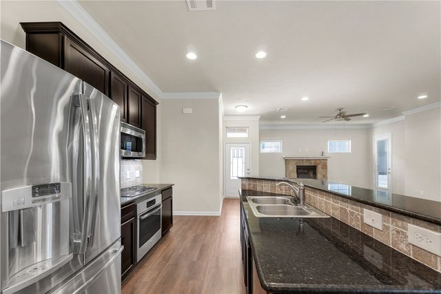 1736 Twin Pond Circle, College Station, TX 77845