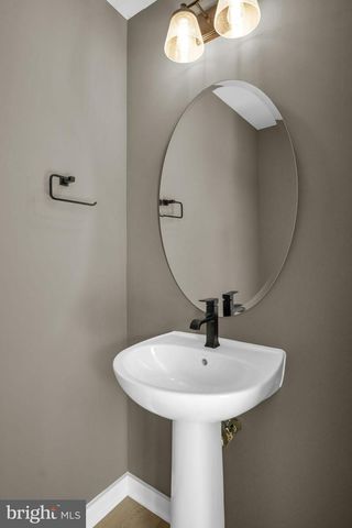 24 AMERICAN AVE, Carlisle, PA 17015