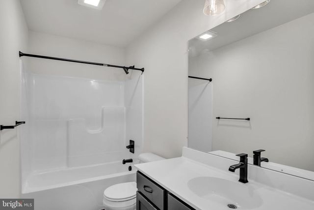 24 AMERICAN AVE, Carlisle, PA 17015