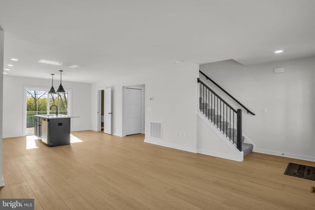 24 AMERICAN AVE, Carlisle, PA 17015