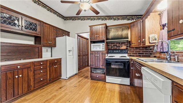 17 Wentworth Drive, Bella Vista, AR 72715