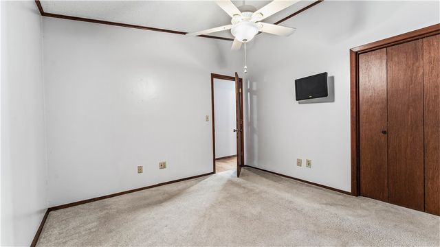 17 Wentworth Drive, Bella Vista, AR 72715