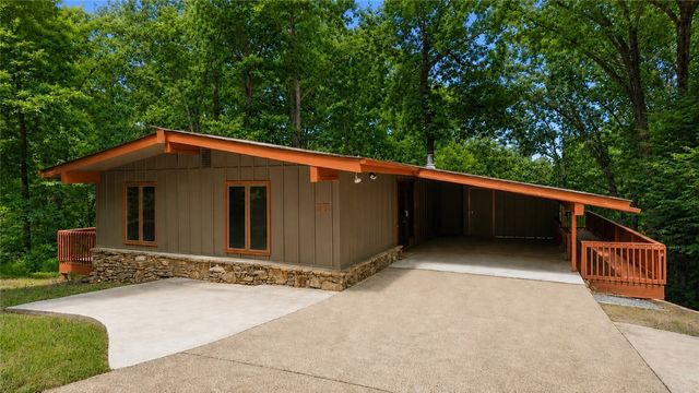17 Wentworth Drive, Bella Vista, AR 72715