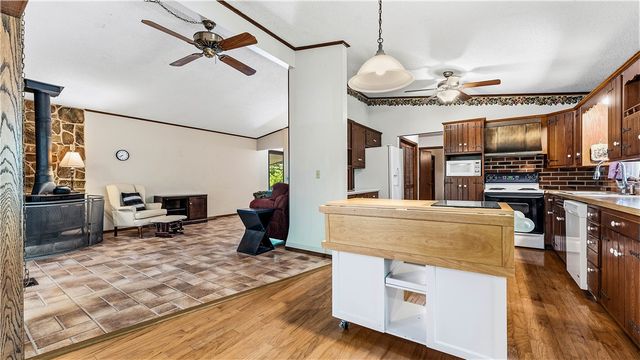 17 Wentworth Drive, Bella Vista, AR 72715
