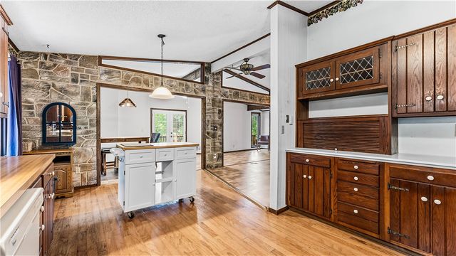 17 Wentworth Drive, Bella Vista, AR 72715