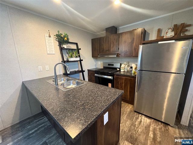 131 Elm, Lodi, NJ 07644