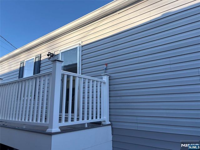 131 Elm, Lodi, NJ 07644