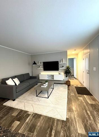 131 Elm, Lodi, NJ 07644