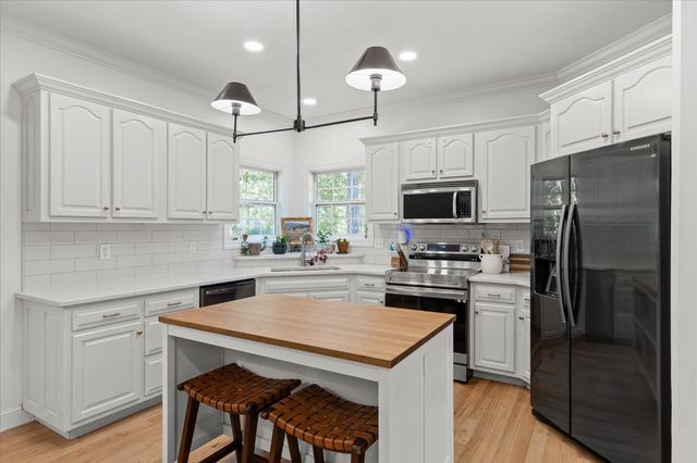 10171 Hunters Hollow Drive, Soddy Daisy, TN 37379