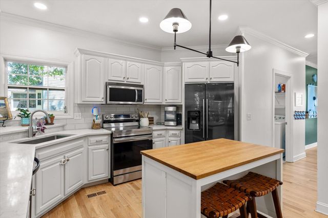 10171 Hunters Hollow Drive, Soddy Daisy, TN 37379