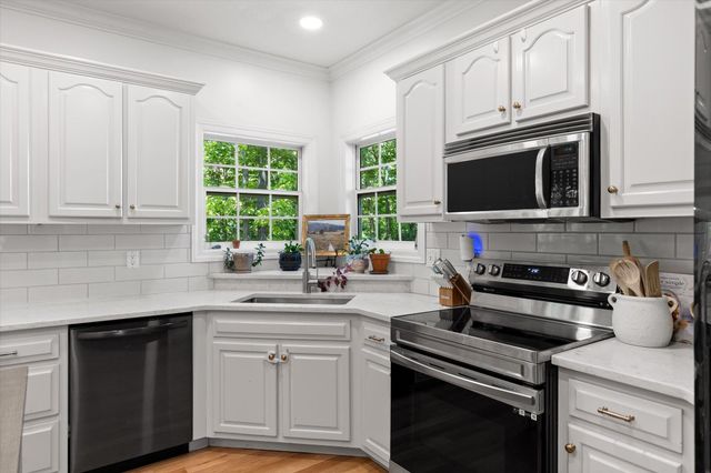 10171 Hunters Hollow Drive, Soddy Daisy, TN 37379