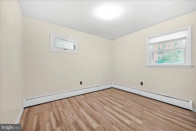 515 PINE HILL DR, Pine Grove, PA 17963