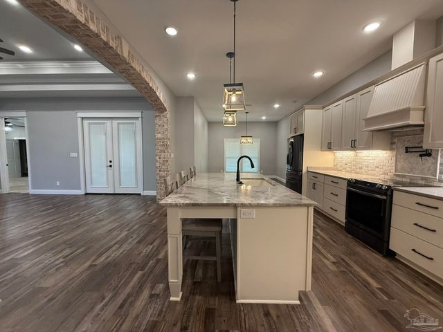 4825 Royal Pines Dr, Pace, FL 32571