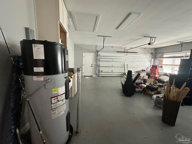 4825 Royal Pines Dr, Pace, FL 32571