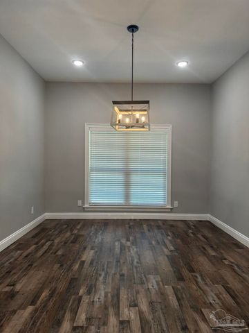 4825 Royal Pines Dr, Pace, FL 32571