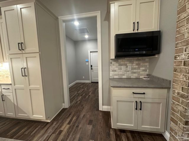 4825 Royal Pines Dr, Pace, FL 32571