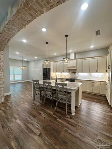 4825 Royal Pines Dr, Pace, FL 32571