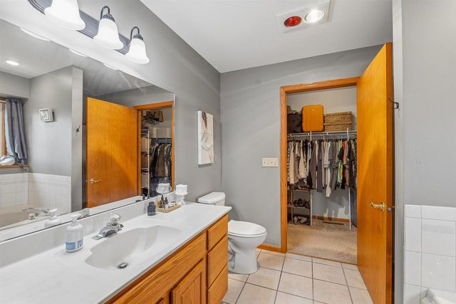 321 Morgan Lane, Beaver Dam, WI 53916