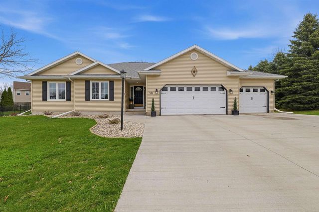 321 Morgan Lane, Beaver Dam, WI 53916