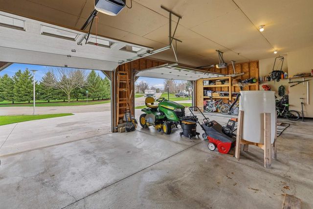 321 Morgan Lane, Beaver Dam, WI 53916
