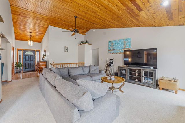 321 Morgan Lane, Beaver Dam, WI 53916