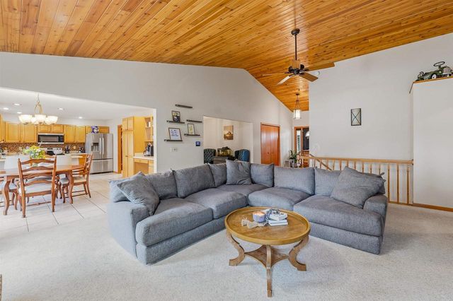 321 Morgan Lane, Beaver Dam, WI 53916
