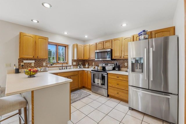 321 Morgan Lane, Beaver Dam, WI 53916