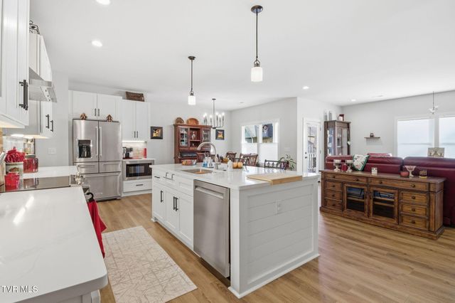 1839 Top Sail Court, Kingsport, TN 37664