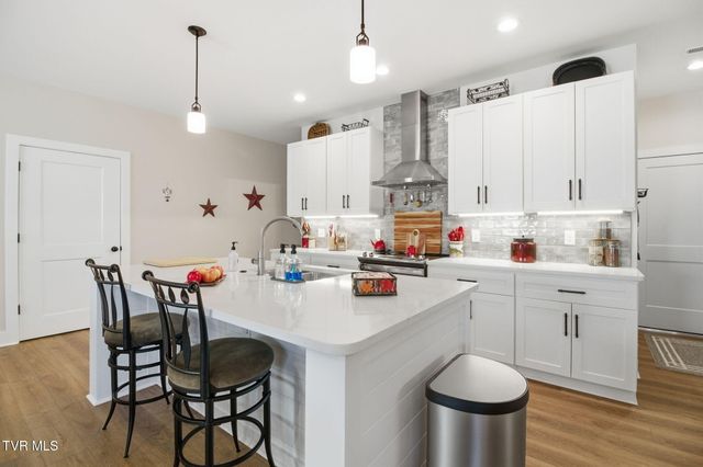 1839 Top Sail Court, Kingsport, TN 37664