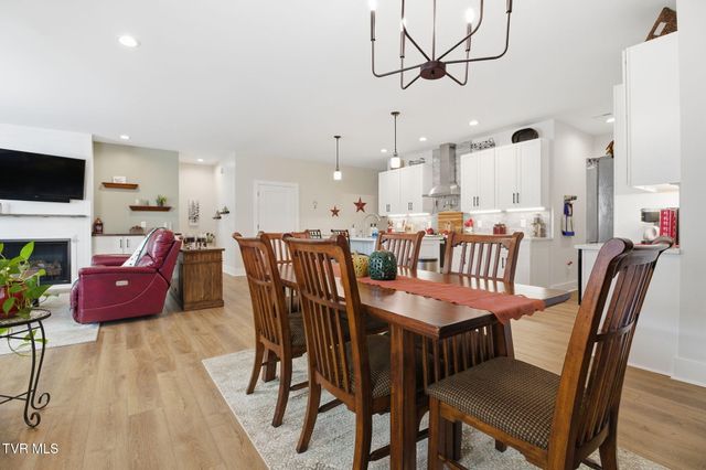 1839 Top Sail Court, Kingsport, TN 37664