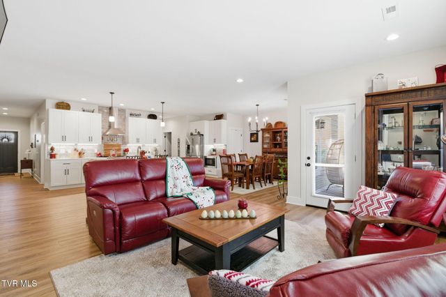 1839 Top Sail Court, Kingsport, TN 37664