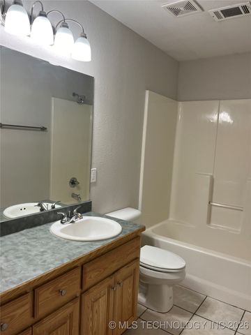 707 S 14 Street, Durant, OK 74701