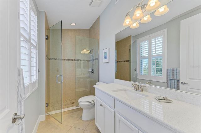 348 SAPPHIRE LAKE DRIVE 201, Bradenton, FL 34209