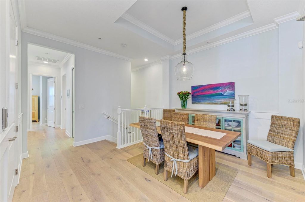 Image 11 of property listing at 348 SAPPHIRE LAKE DRIVE 201, Bradenton, FL 34209