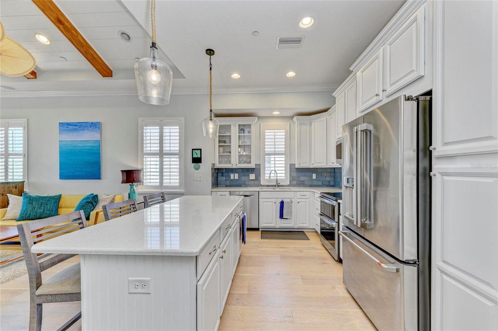 Image 15 of property listing at 348 SAPPHIRE LAKE DRIVE 201, Bradenton, FL 34209