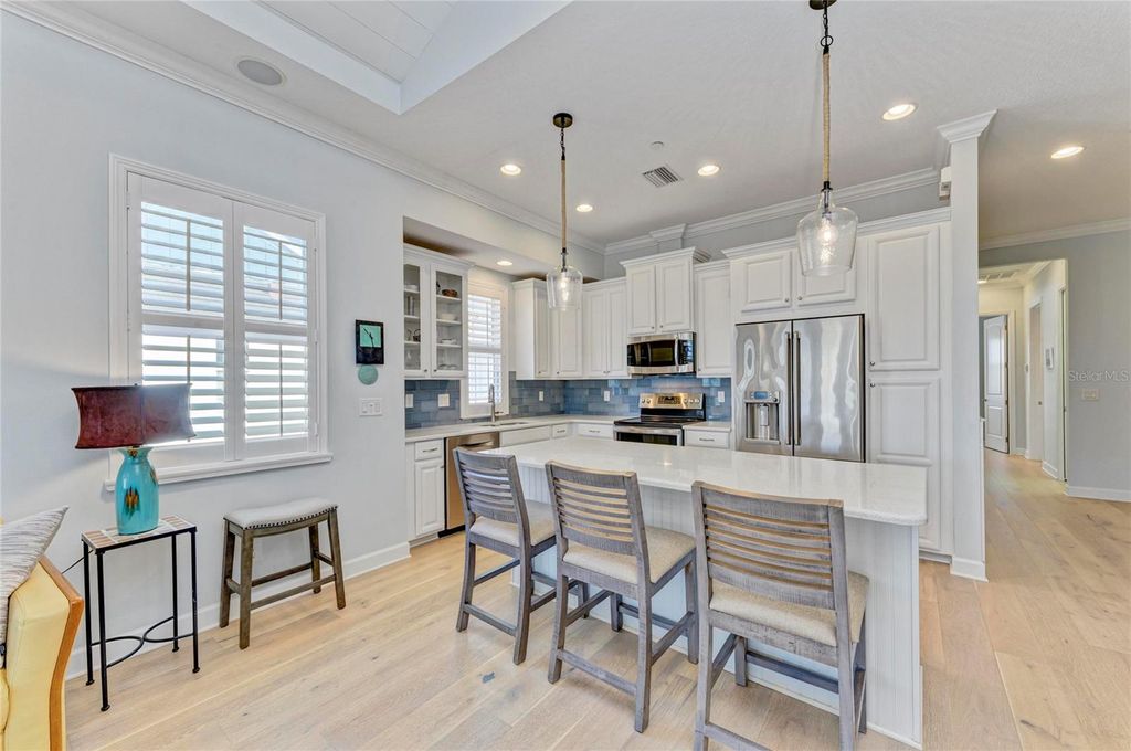 Image 16 of property listing at 348 SAPPHIRE LAKE DRIVE 201, Bradenton, FL 34209