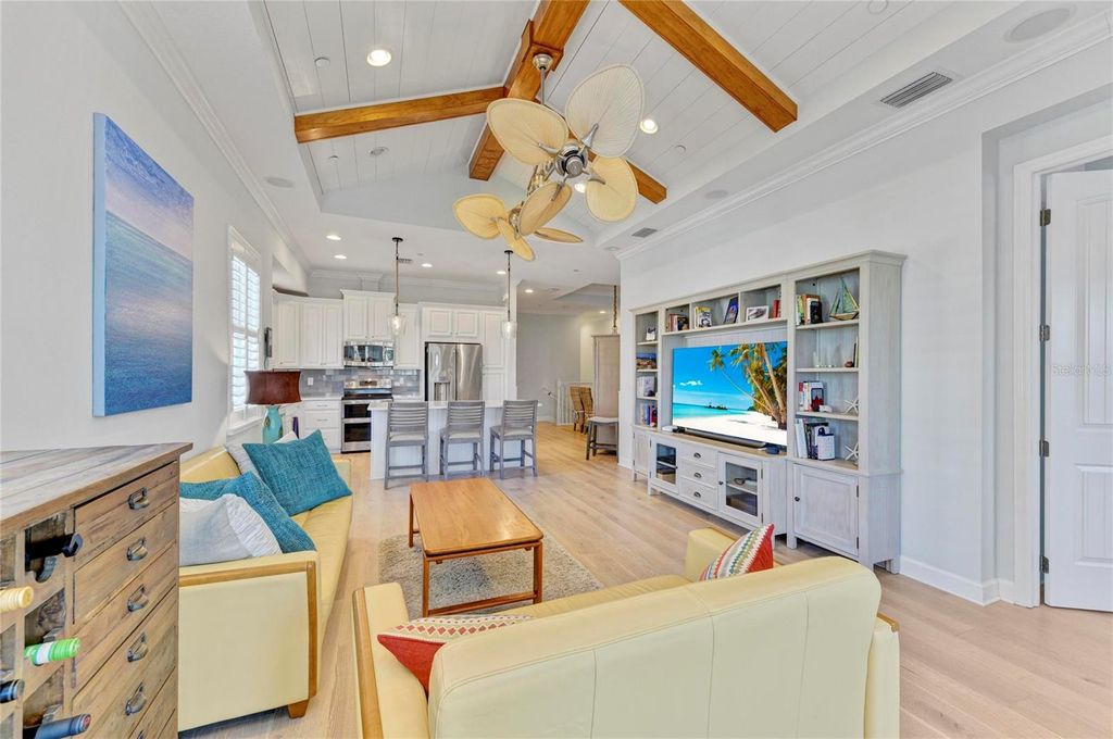 Image 21 of property listing at 348 SAPPHIRE LAKE DRIVE 201, Bradenton, FL 34209