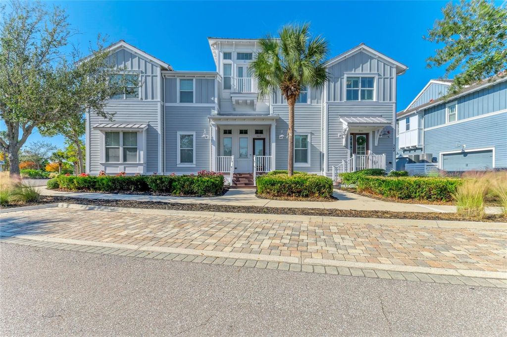 Image 6 of property listing at 348 SAPPHIRE LAKE DRIVE 201, Bradenton, FL 34209