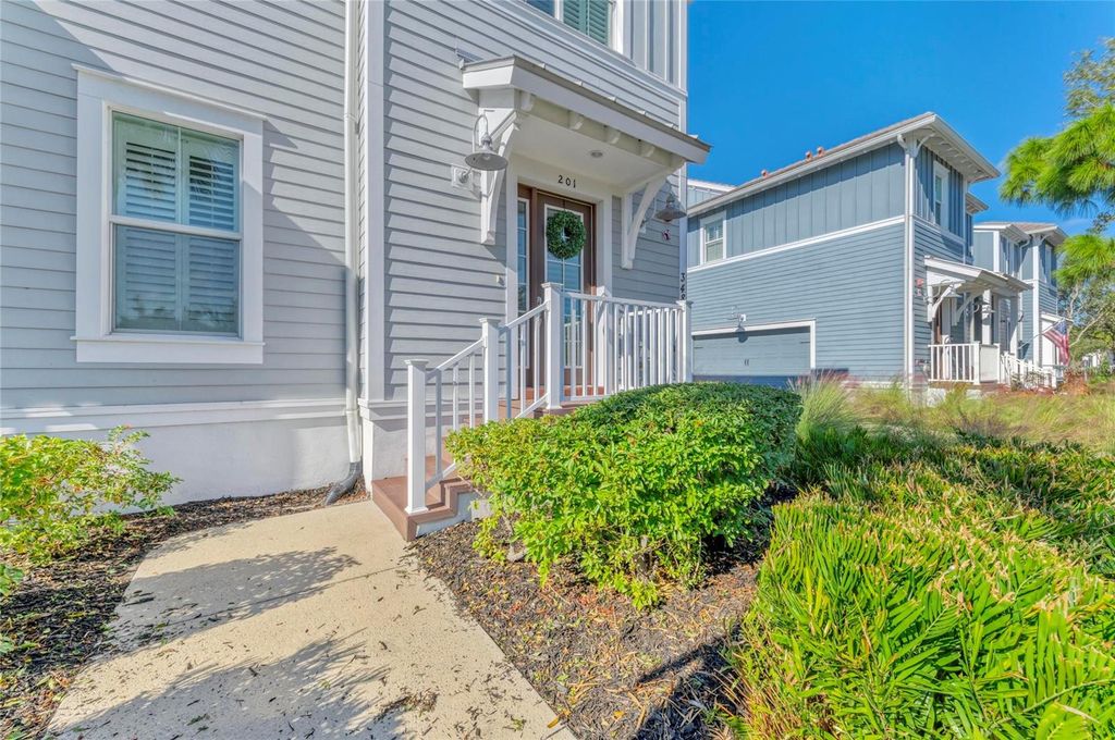 Image 7 of property listing at 348 SAPPHIRE LAKE DRIVE 201, Bradenton, FL 34209