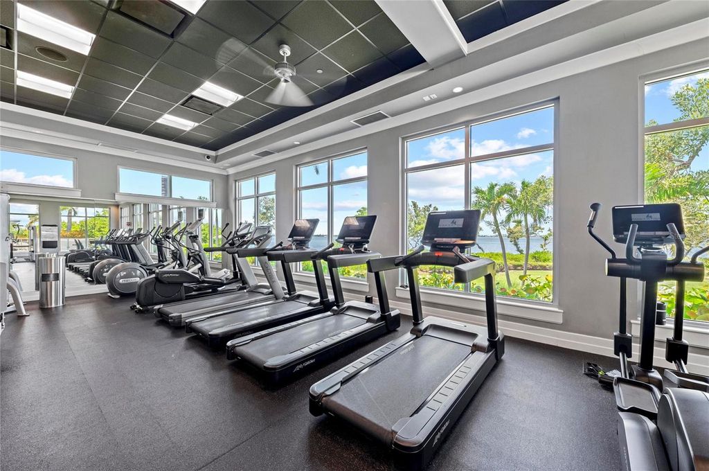 Image 66 of property listing at 348 SAPPHIRE LAKE DRIVE 201, Bradenton, FL 34209