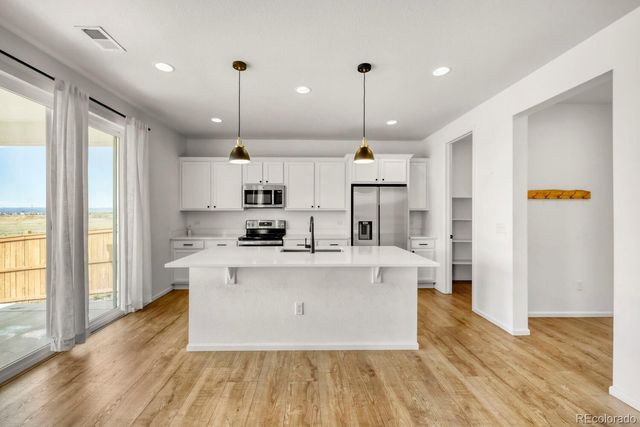 919 N Undergrove Way, Aurora, CO 80018