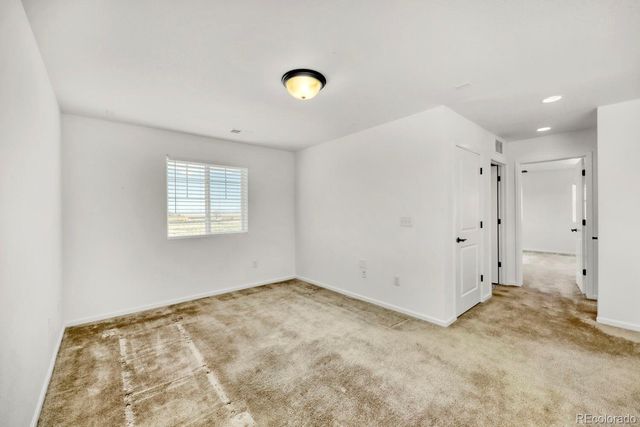 919 N Undergrove Way, Aurora, CO 80018