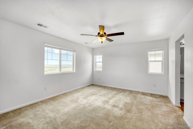 919 N Undergrove Way, Aurora, CO 80018